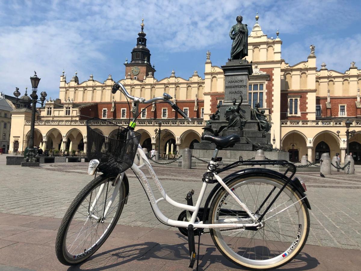 Jacuzzi & Bike Apartment, Краков Экстерьер фото