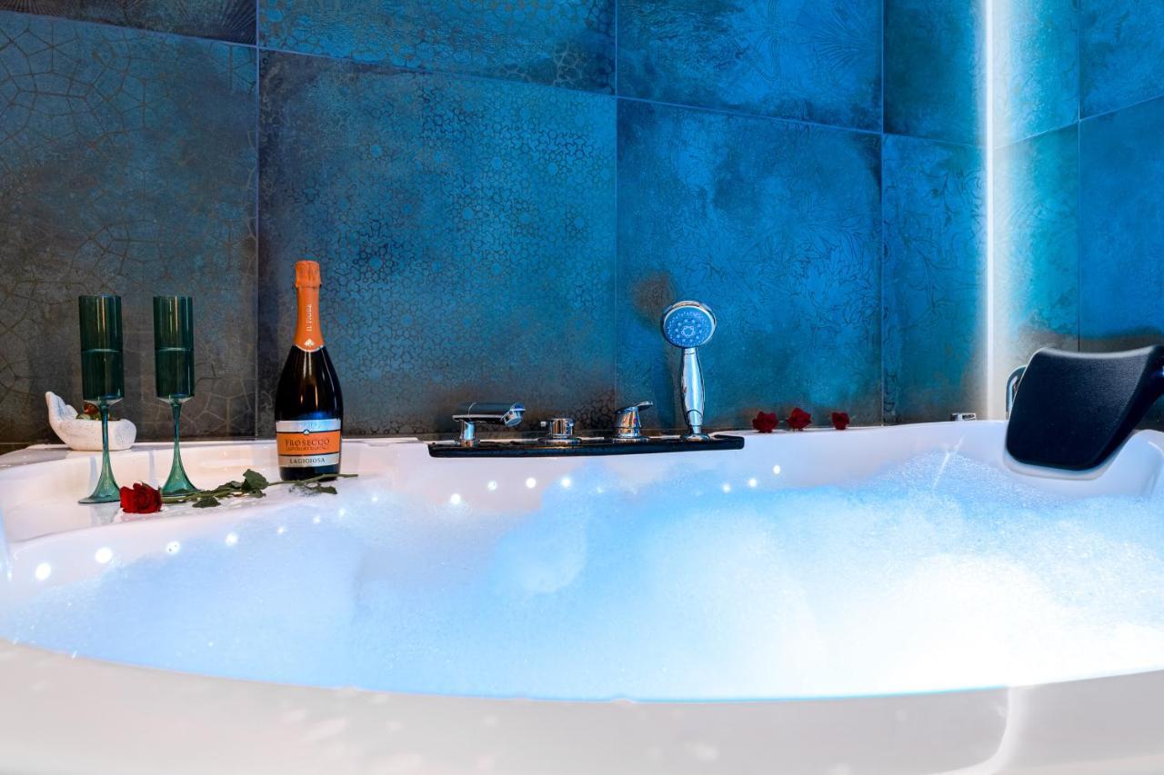 Jacuzzi & Bike Apartment, Краков Экстерьер фото